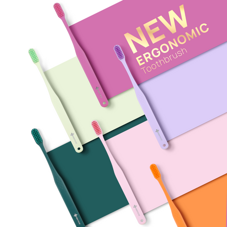 Dentiste' Ergonomic Toothbrush Twin Pack (Random Color)